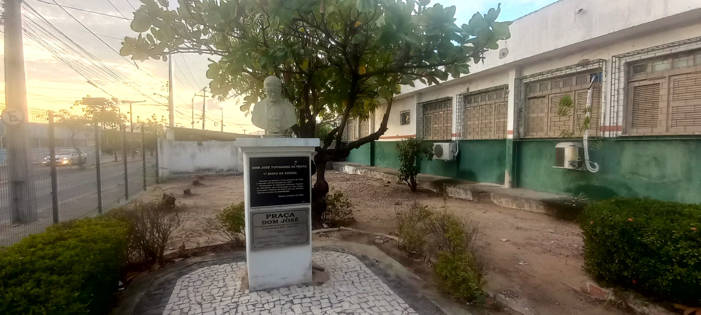 História do Colégio Estadual Dom José Tupinambá da Frota