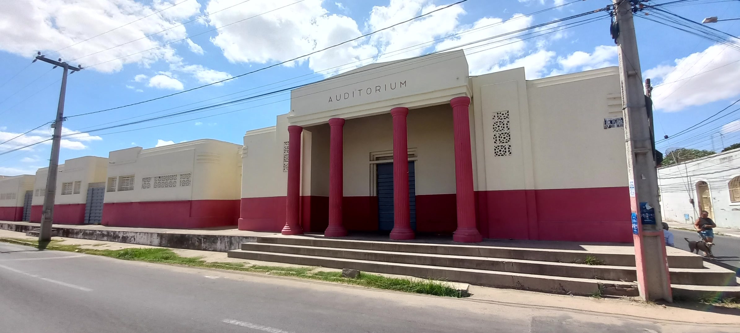 Prédio da antiga Escola Normal Rural