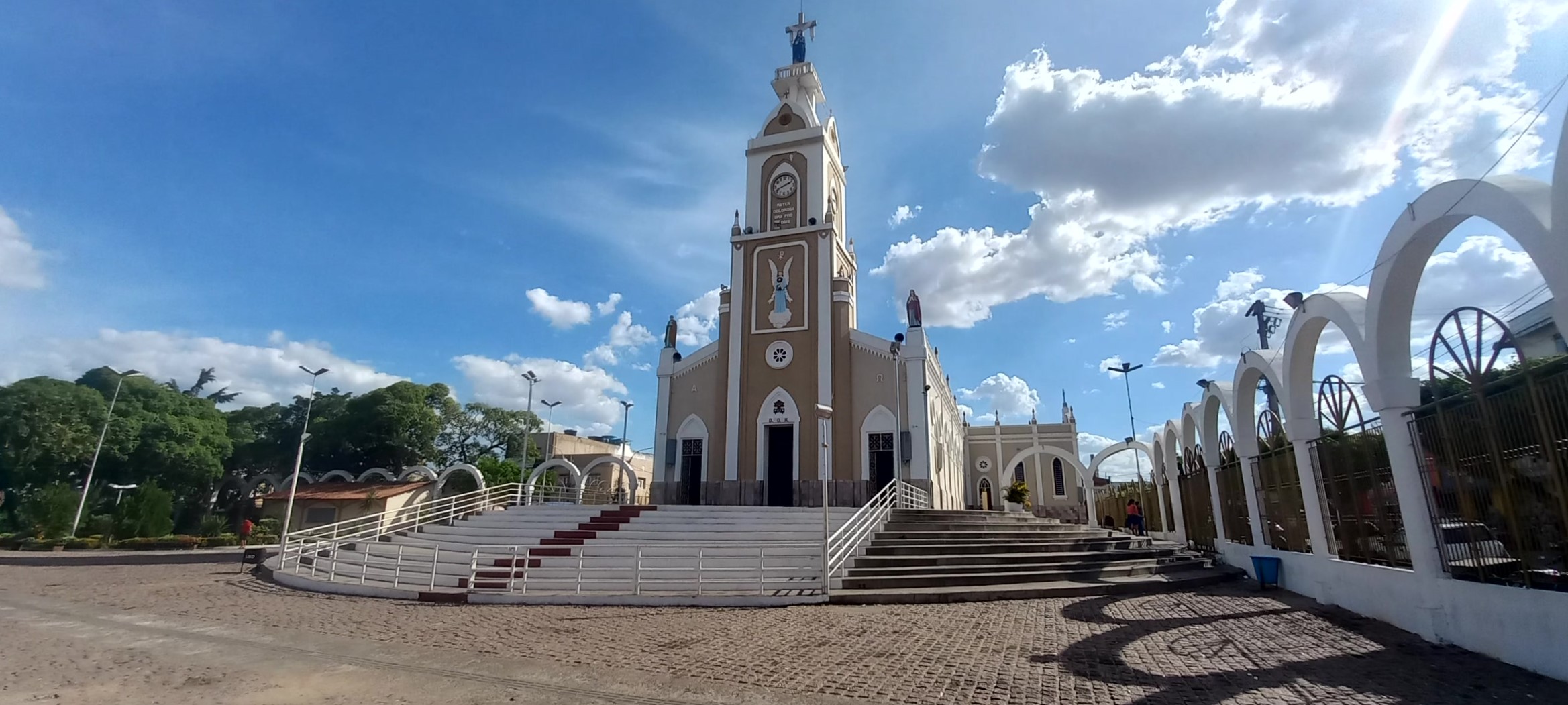 Renovações(entronização) ao Sagrado Coração de Jesus e Maria e as tiradeiras de renovação de culto católico